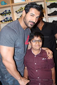 Reebok John Abraham