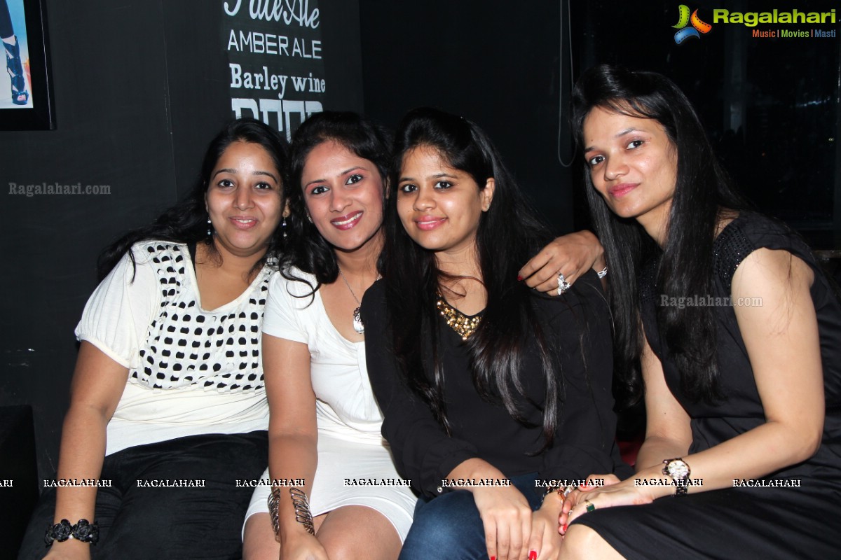 Sanchit Birthday Celebrations 2014 at Mosh Pit, Hyderabad