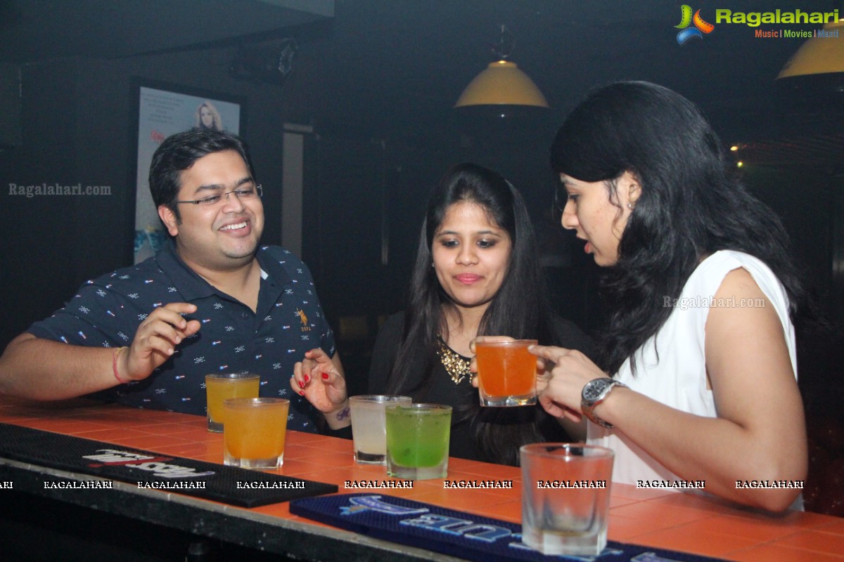 Sanchit Birthday Celebrations 2014 at Mosh Pit, Hyderabad