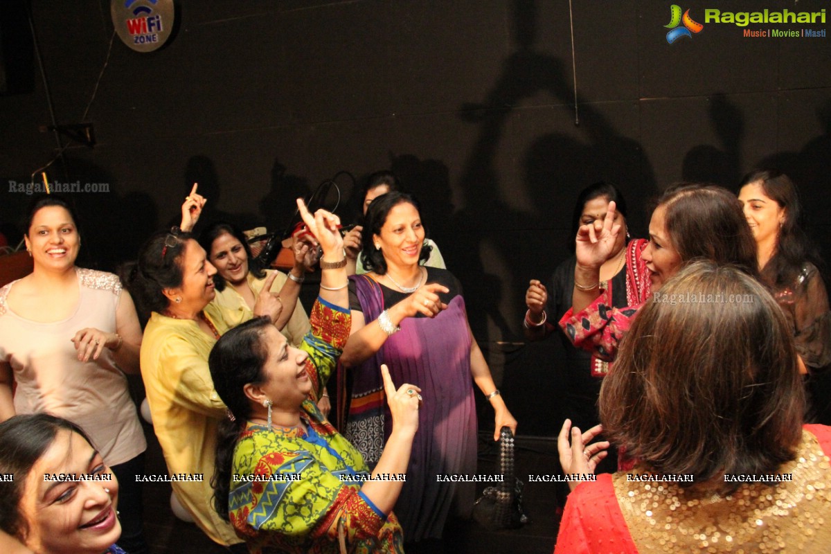 Aja Nach Le Nach Le Mere Yaar: Sanskruti Ladies' Club Event