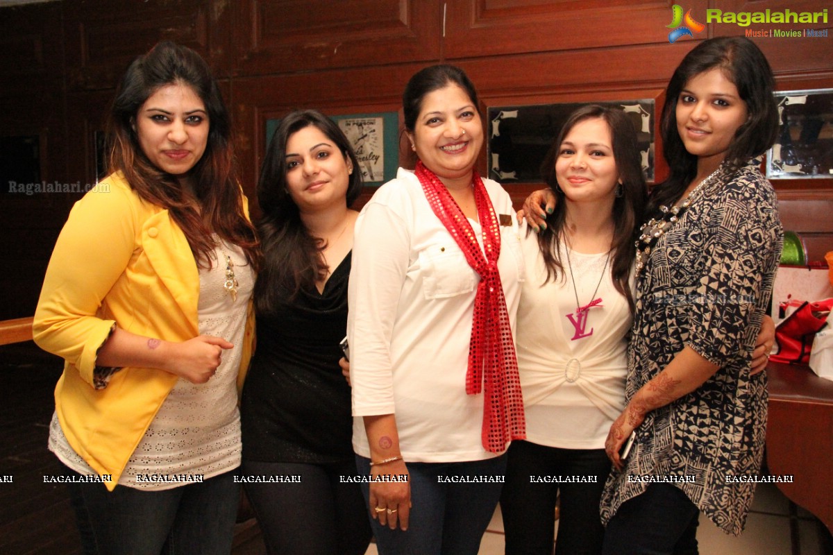 Aja Nach Le Nach Le Mere Yaar: Sanskruti Ladies' Club Event