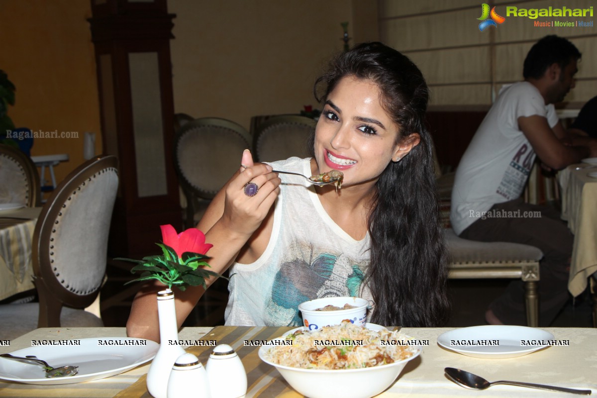 Asmita Sood at Sarvi 60 Years of Haleem Making Celebrations