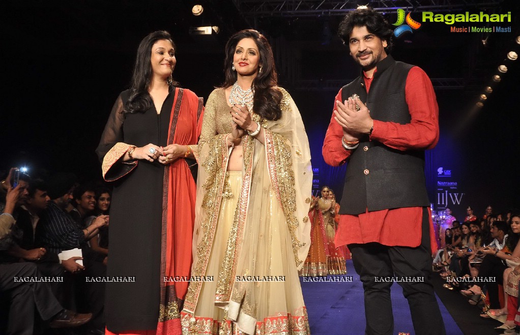 Vijay Golecha Collections at IIJW 2014