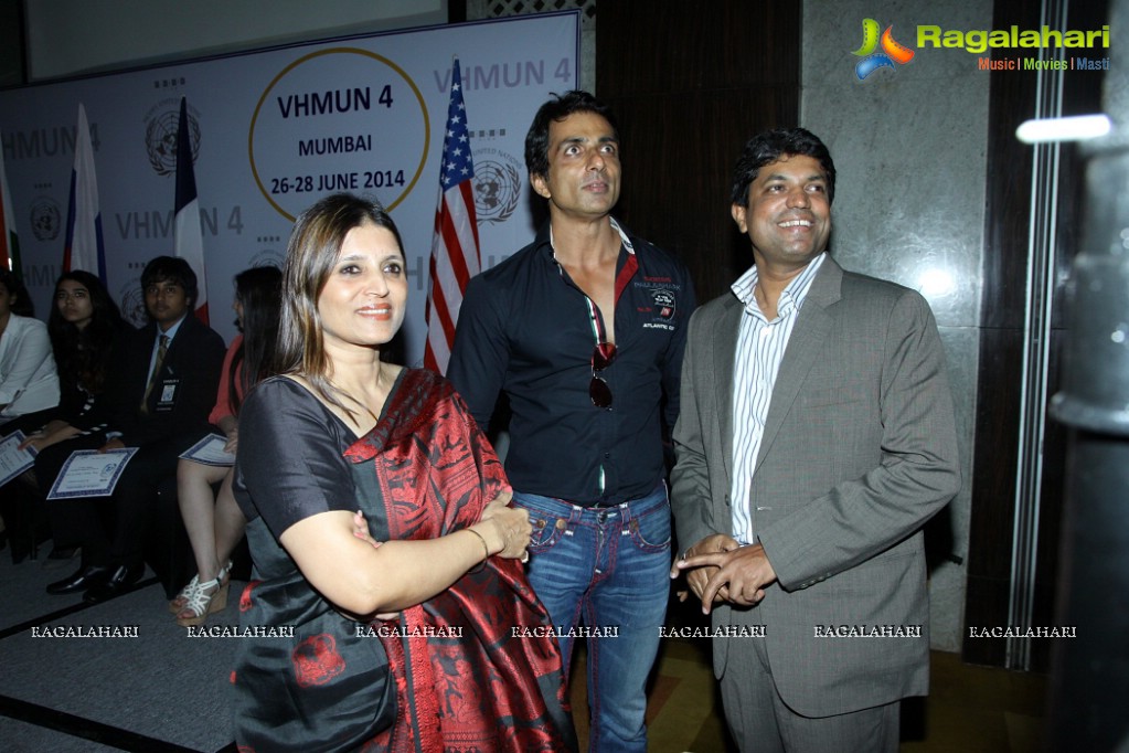 Sonu Sood launches VIVA 6 of VIBGYOR School in Mumbai