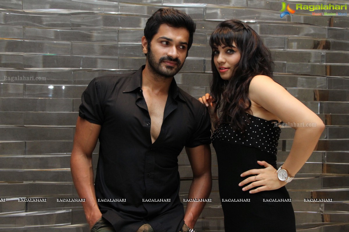 Mrunal Jain & Parinidhi at Kismet Pub, Hyderabad