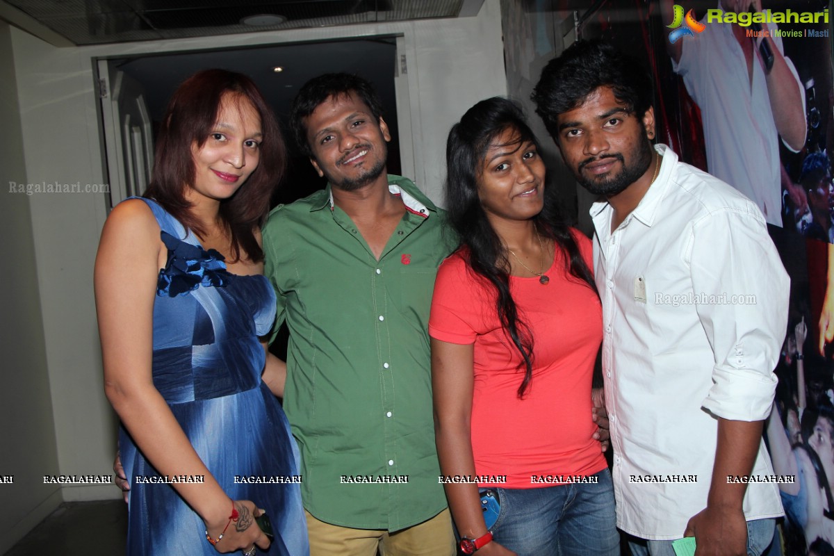 Hate Story 2 Team parties at Kismet Pub, Hyderabad