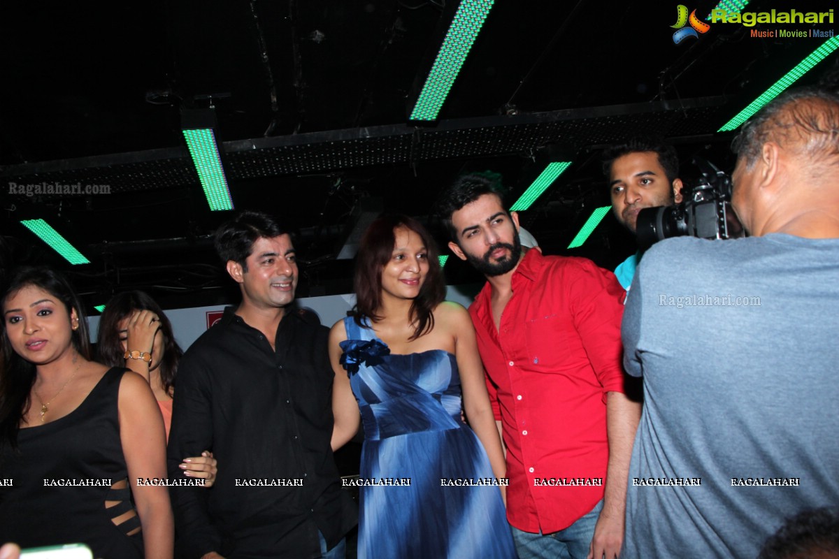 Hate Story 2 Team parties at Kismet Pub, Hyderabad