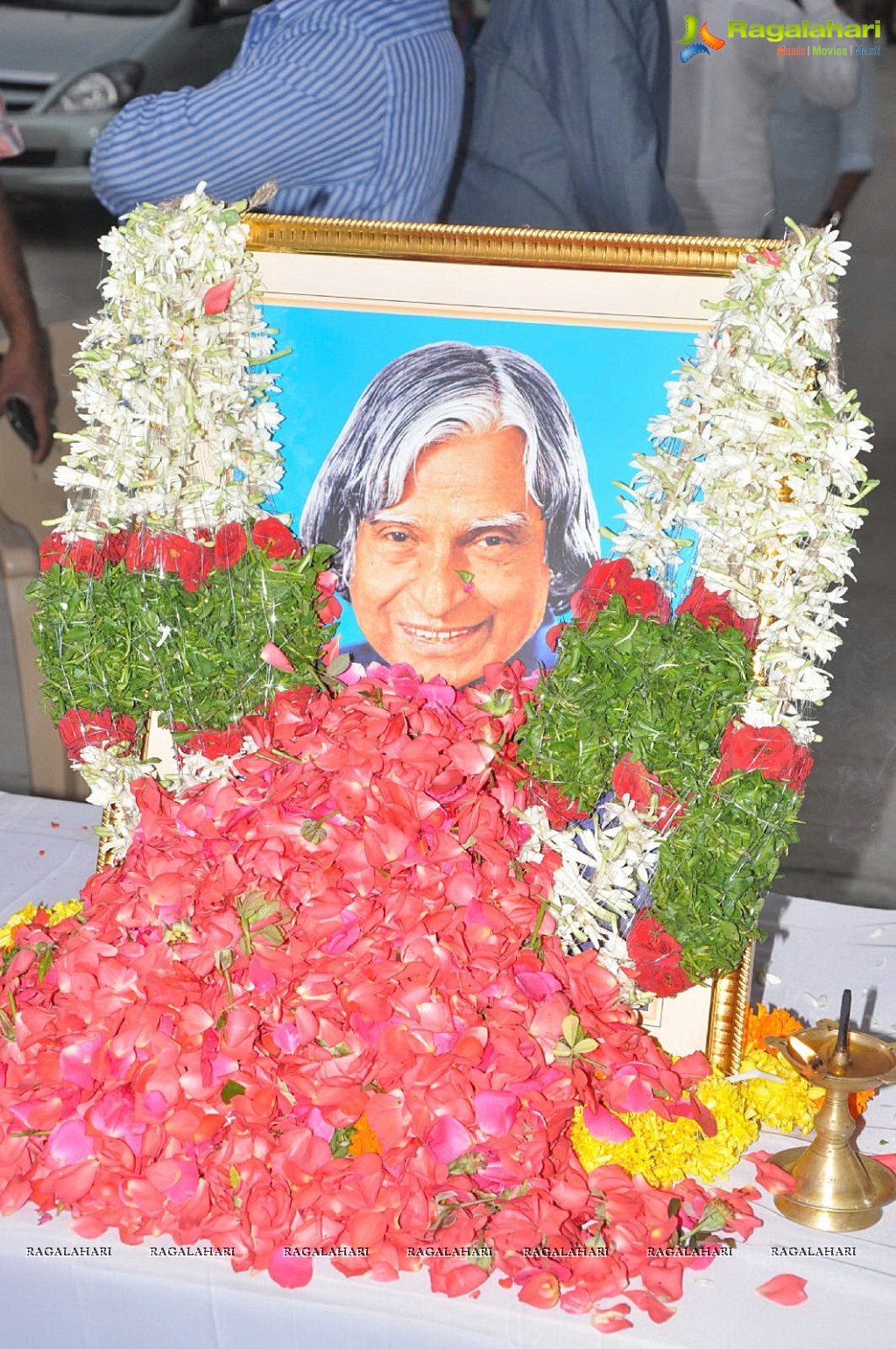 Chitrapuri Colony Condolence to APJ Abdul Kalam