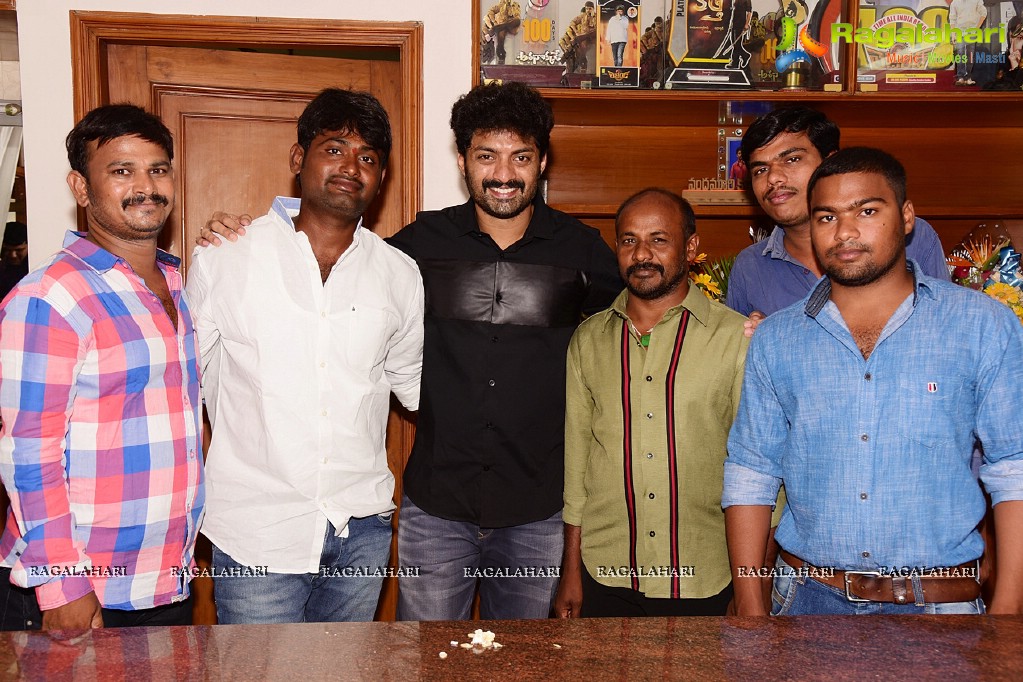 Kalyan Ram Birthday Celebrations 2015 with Fans