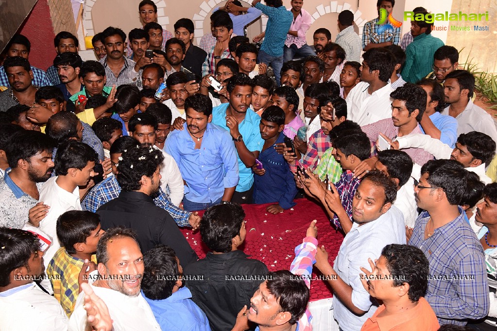 Kalyan Ram Birthday Celebrations 2015 with Fans