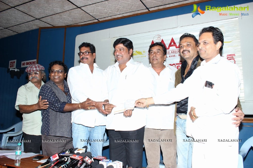 Lion Sai Venkat donates 25 Thousand to Actor Nagayya