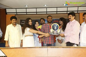 Sahasam Seyara Dimbhaka Platinum Disc