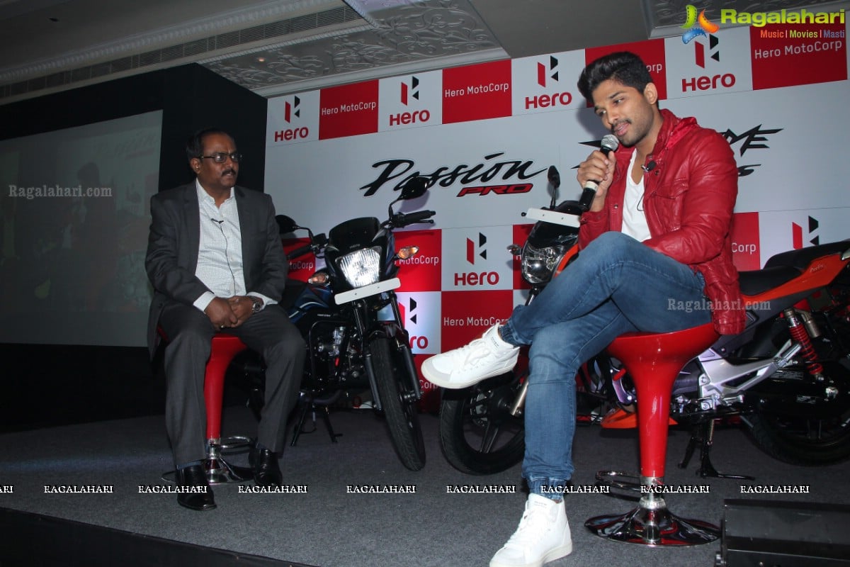Allu Arjun launches Hero Motocorp New Xtreme Sports & Passion Pro Bikes In Hyderabad