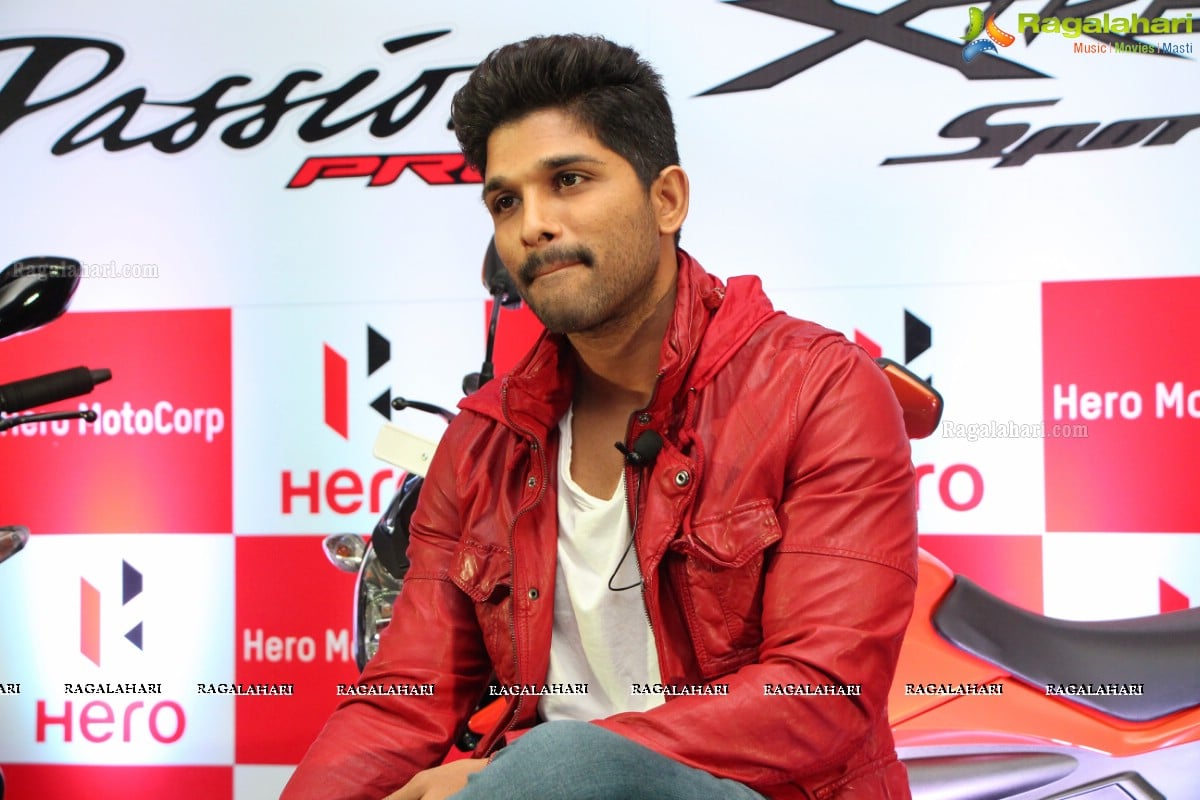 Allu Arjun launches Hero Motocorp New Xtreme Sports & Passion Pro Bikes In Hyderabad