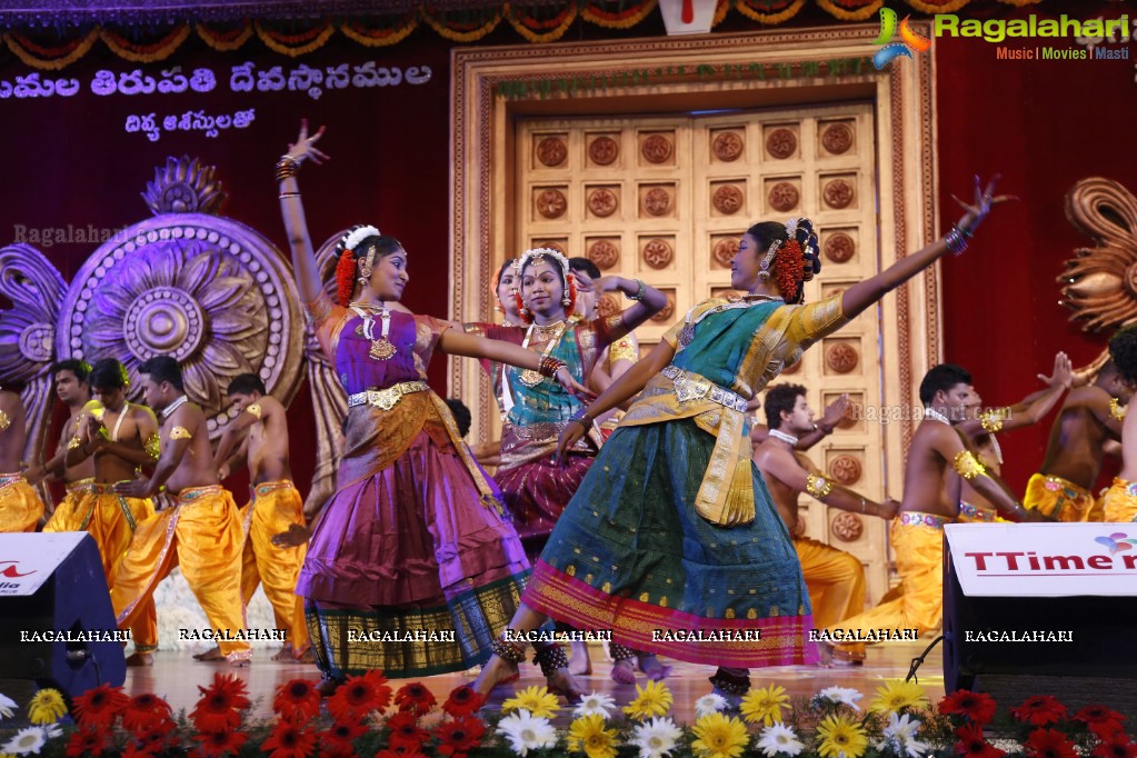 Gangadhara Sastry's Sampoorna Bhagavad Gita Audio Launch