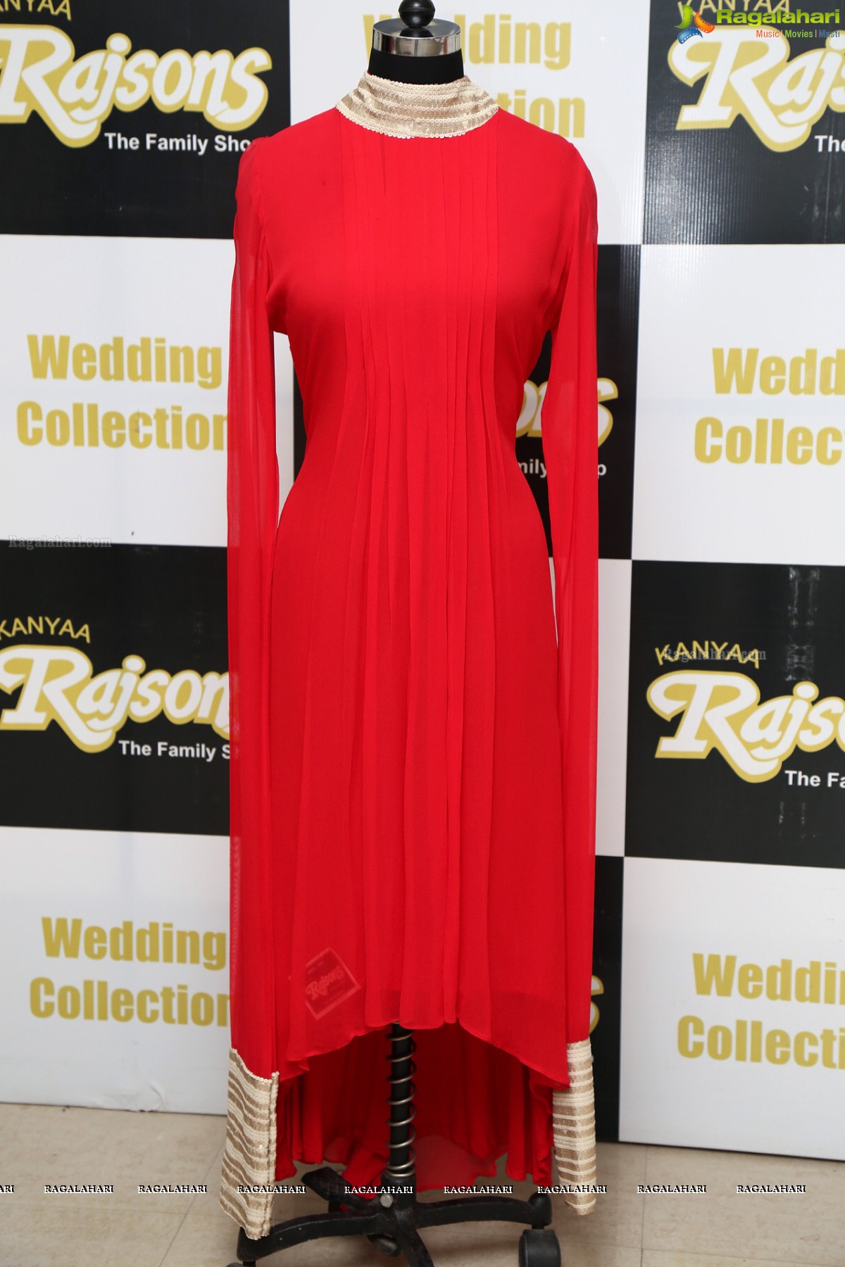 Kanyaa Rajsons - Biggest and Hautest Fashion Hub launches Wide Collection in Hyderabad