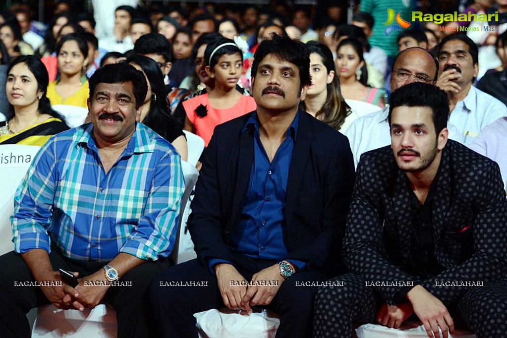 Celebs at CineMAA Awards 2015