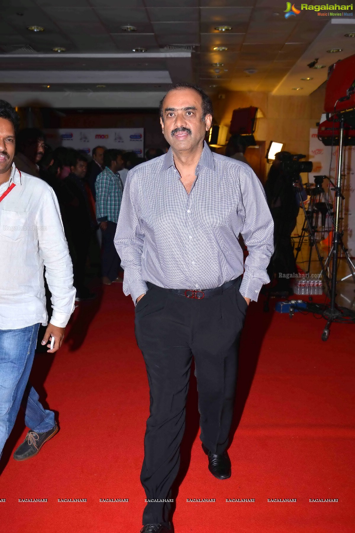 Celebs at CineMAA Awards 2015