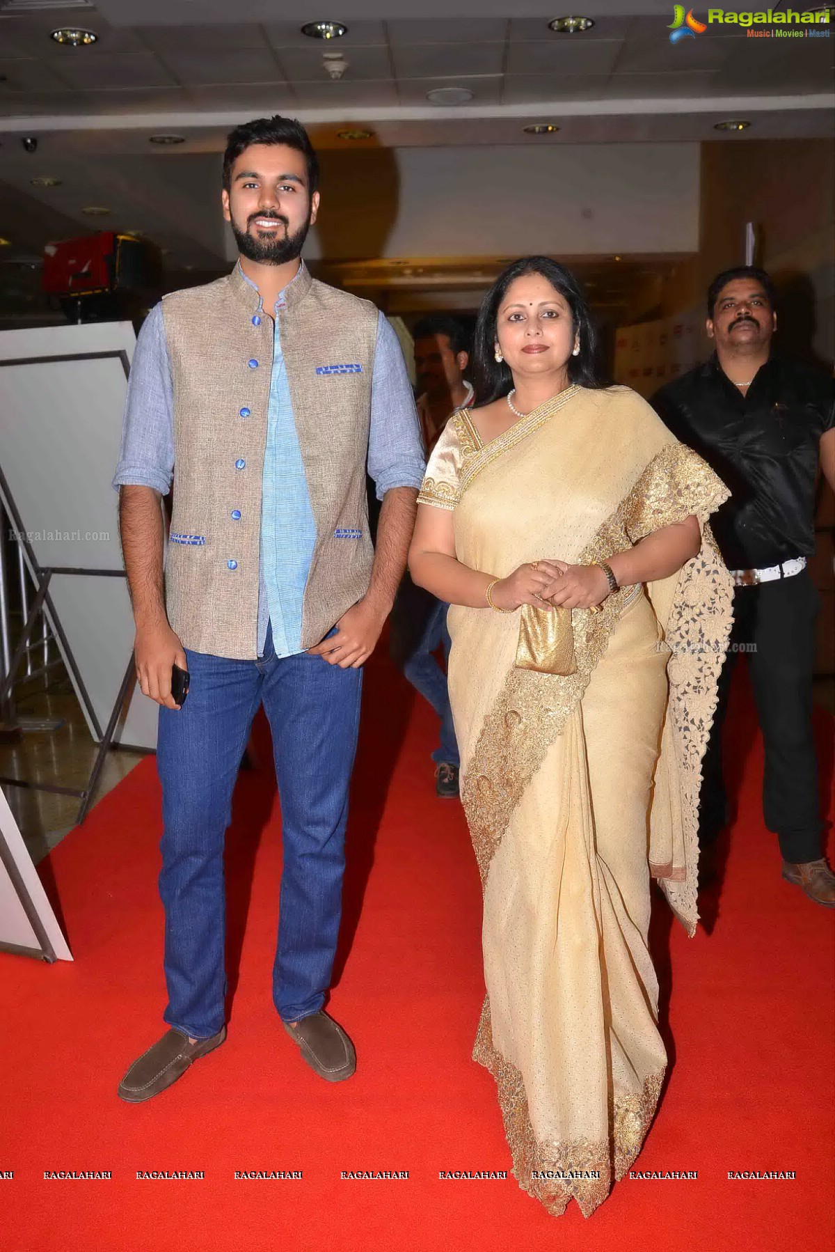 Celebs at CineMAA Awards 2015