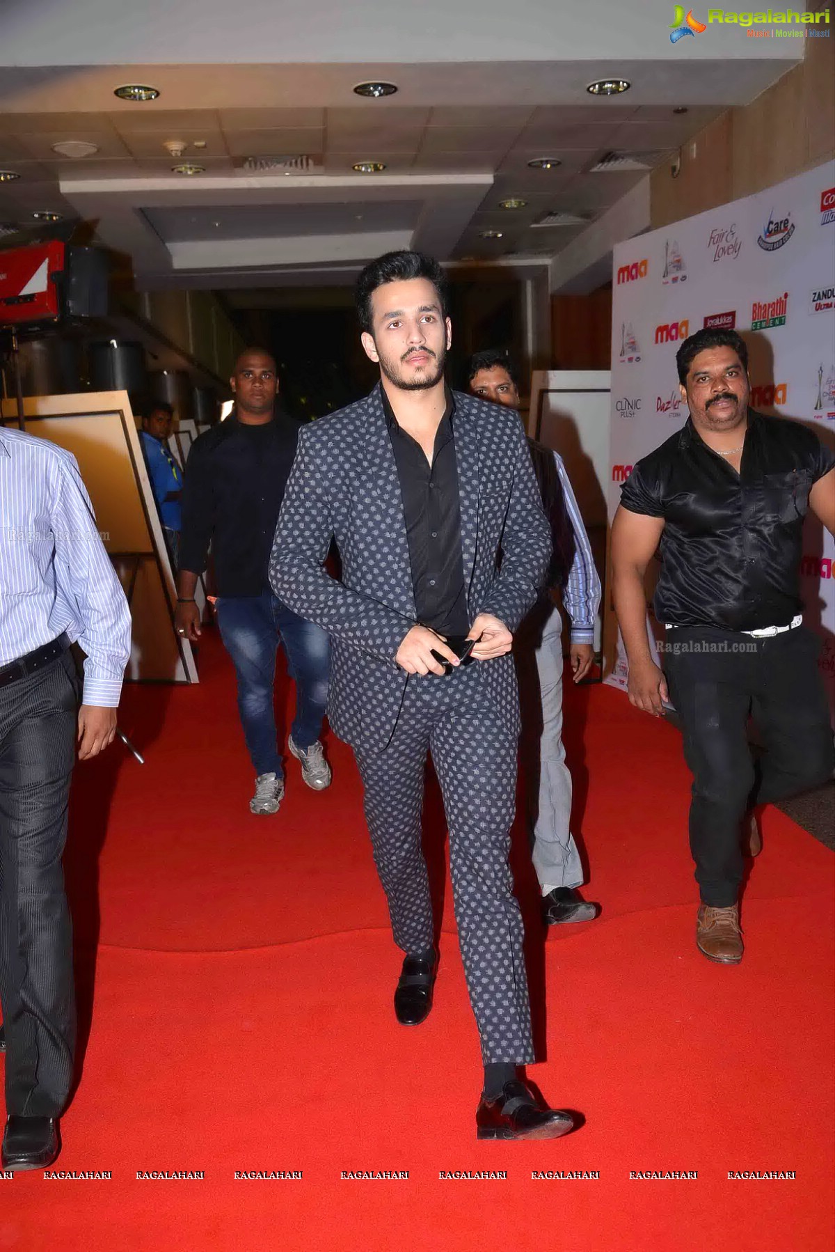 Celebs at CineMAA Awards 2015