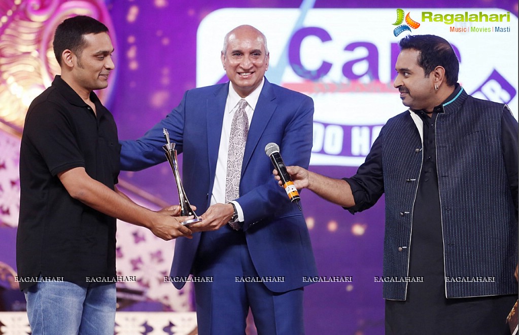 Celebs at CineMAA Awards 2015