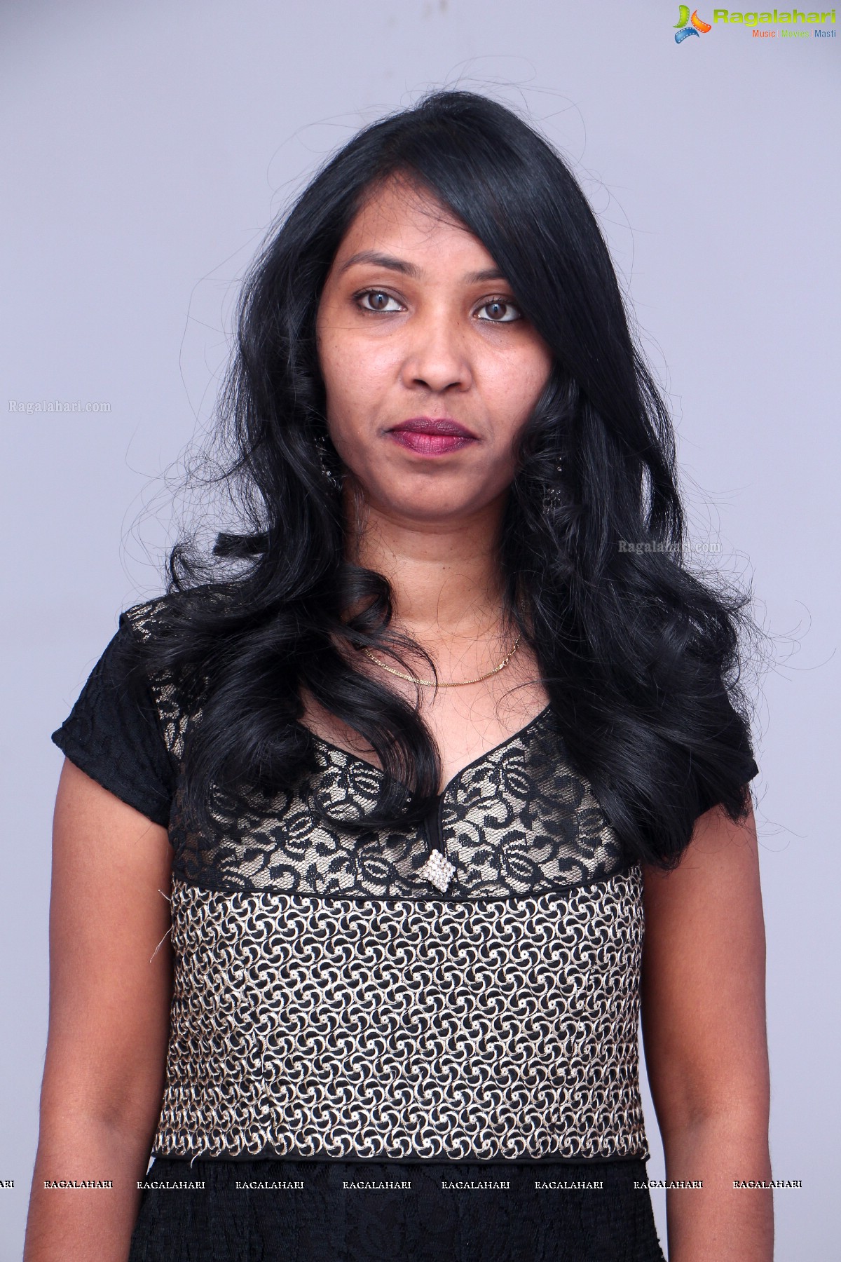 Neha Deshpande inagurates Essensuals by Toni and Guy, Hyderabad