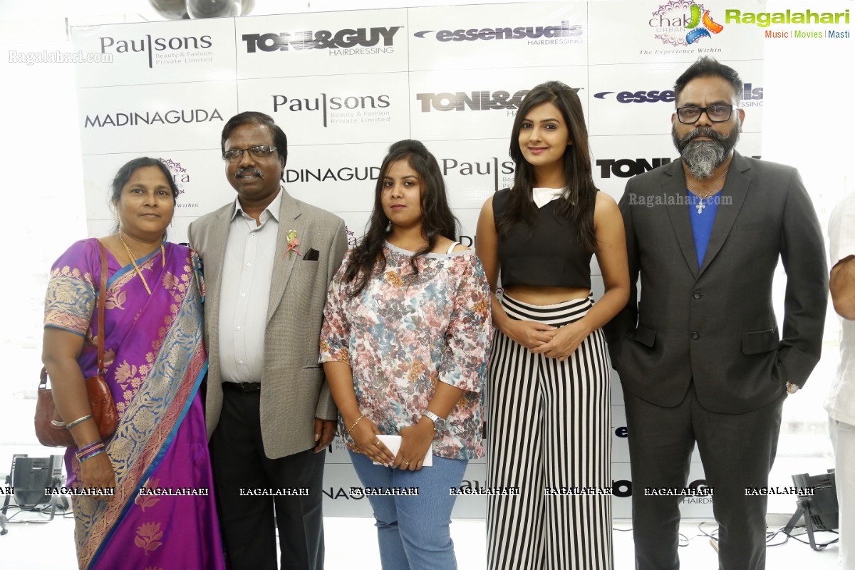 Neha Deshpande inagurates Essensuals by Toni and Guy, Hyderabad