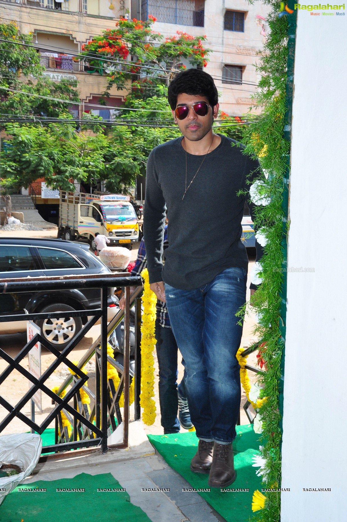 Allu Sirish launches Lush Salon