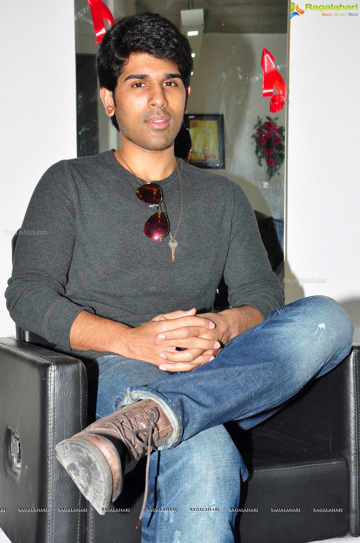 Allu Sirish launches Lush Salon