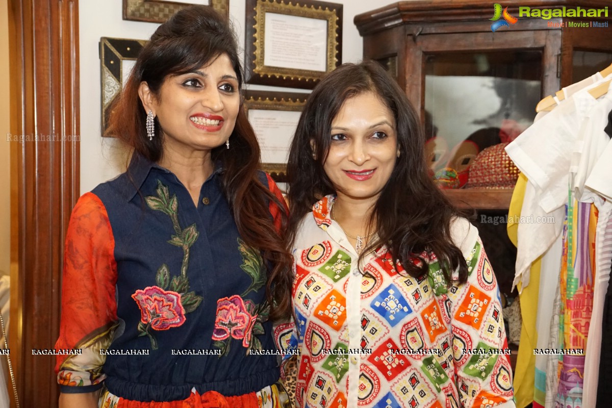 Monsoon Hi-Tea at Manomay Boutique (July 2015)