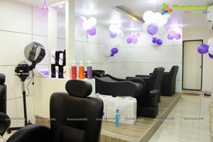 Naturals Family Salon