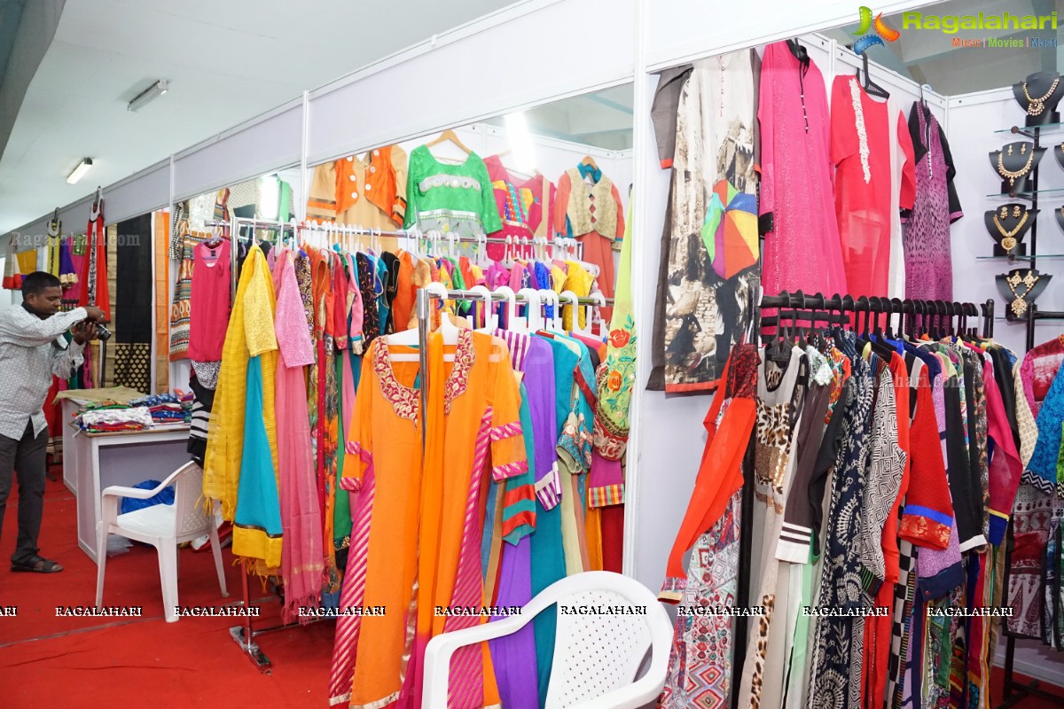 Parinaya Wedding Fair Exhibtion Cum Sale at Sri Satya Sai Nigamagamam