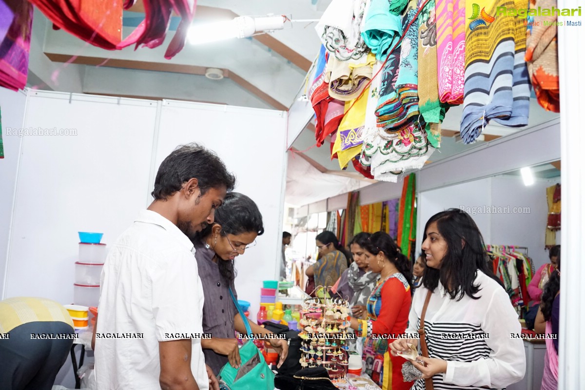 Parinaya Wedding Fair Exhibtion Cum Sale at Sri Satya Sai Nigamagamam