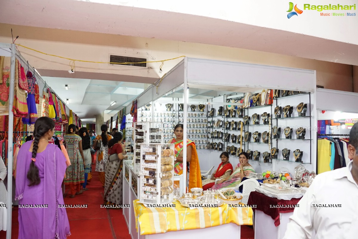 Parinaya Wedding Fair Exhibtion Cum Sale at Sri Satya Sai Nigamagamam