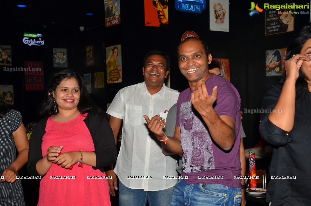 Rajeshwari Sainath - Vyshnavie Sainath Birthday Bash 2015 at Tap Quench Bar, Hyderabad