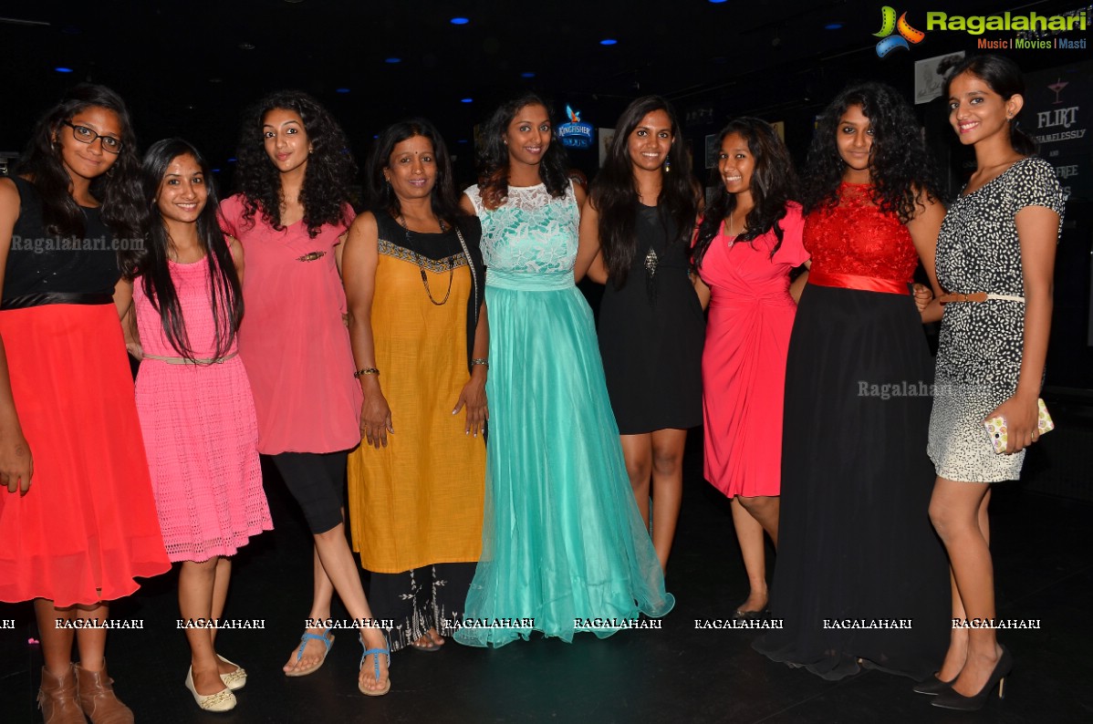 Rajeshwari Sainath - Vyshnavie Sainath Birthday Bash 2015 at Tap Quench Bar, Hyderabad