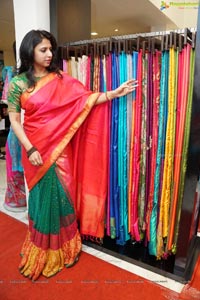 Sakhi Fashions