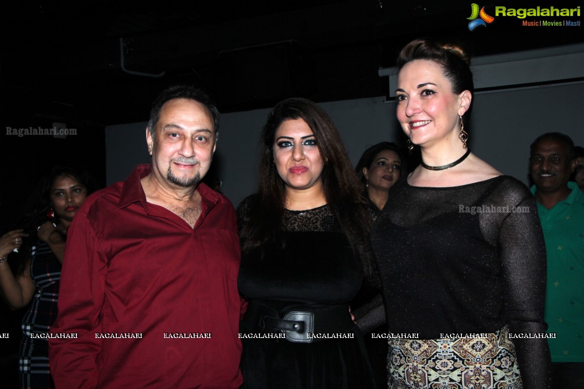 Shazia Bakal Shariff Birthday Bash 2015 at Liquids, Hyderabad