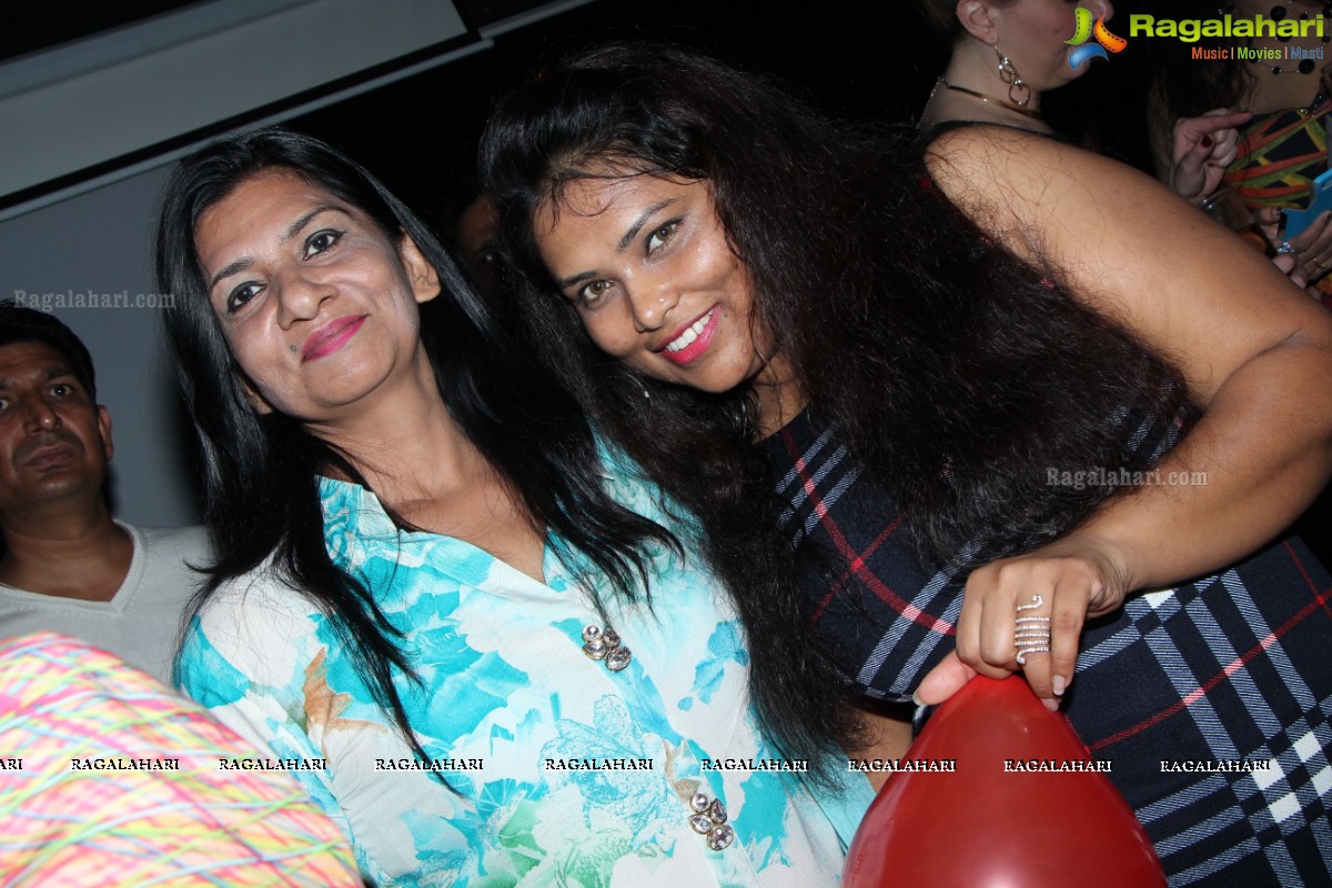 Shazia Bakal Shariff Birthday Bash 2015 at Liquids, Hyderabad