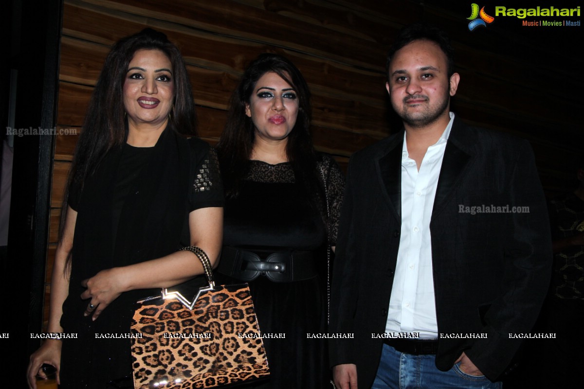 Shazia Bakal Shariff Birthday Bash 2015 at Liquids, Hyderabad