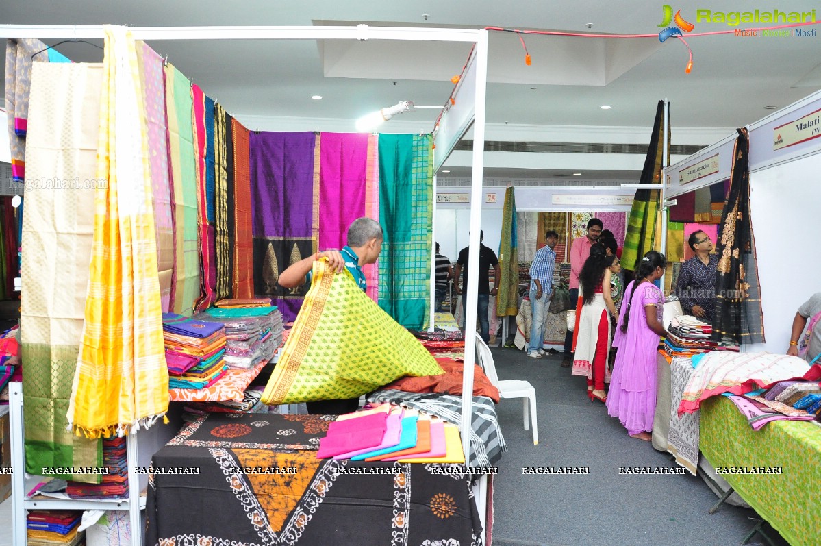 Bina Mehta launches Silk India Expo at Shilpakala Vedika, Hyderabad