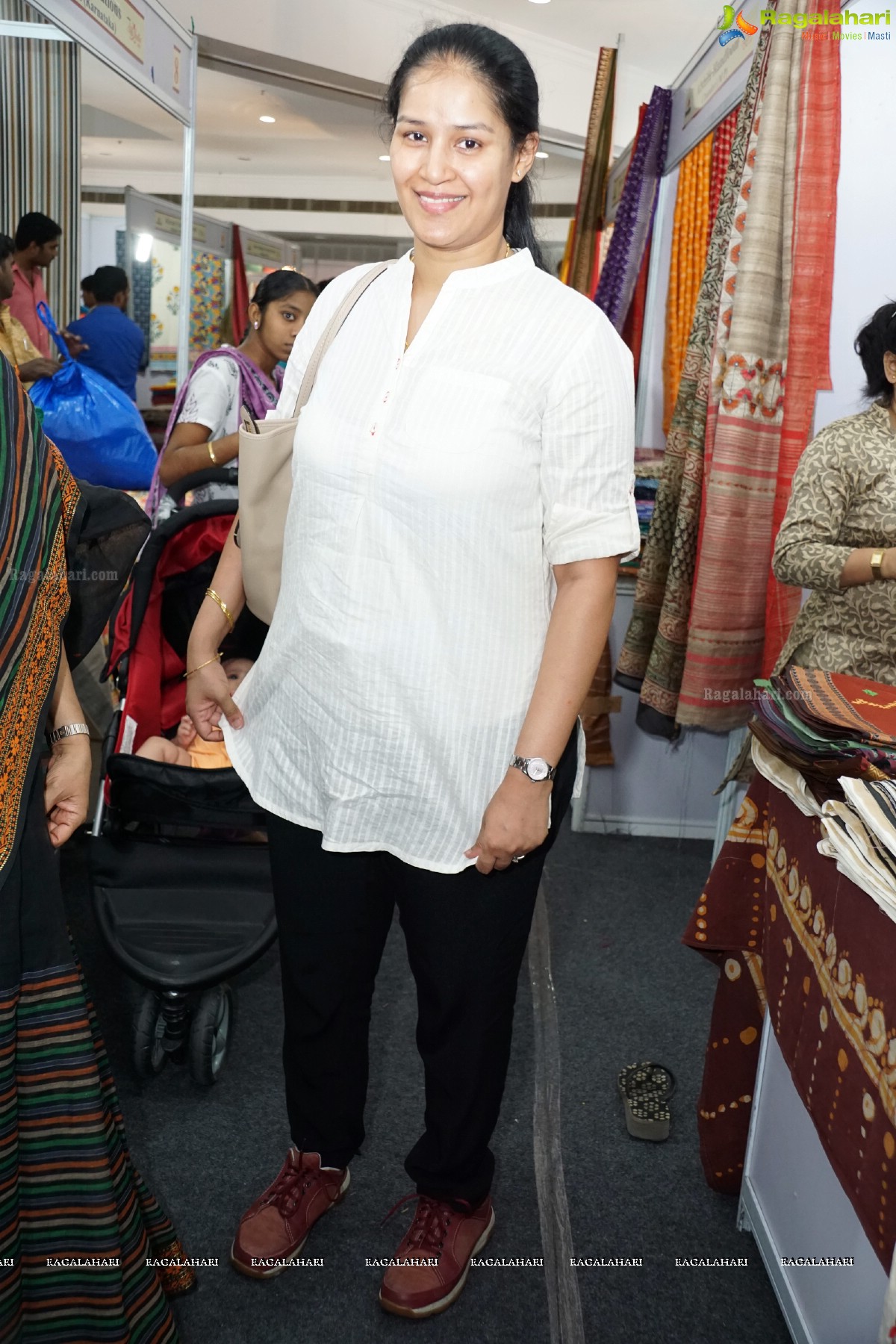 Bina Mehta launches Silk India Expo at Shilpakala Vedika, Hyderabad