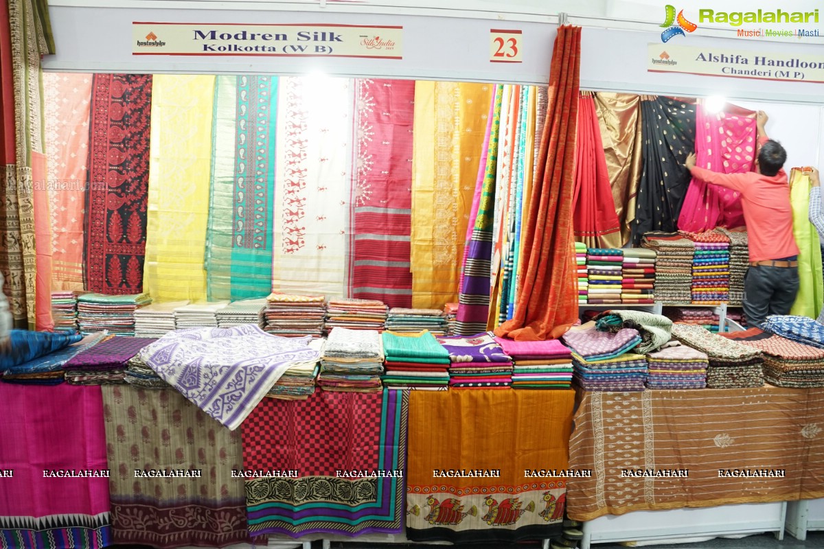 Bina Mehta launches Silk India Expo at Shilpakala Vedika, Hyderabad