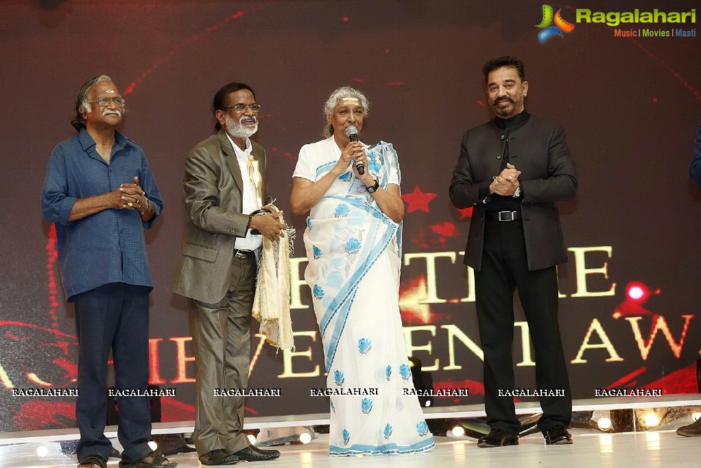 Lifetime Achievement Award to S Janaki at Mirchi Music Awards 2014