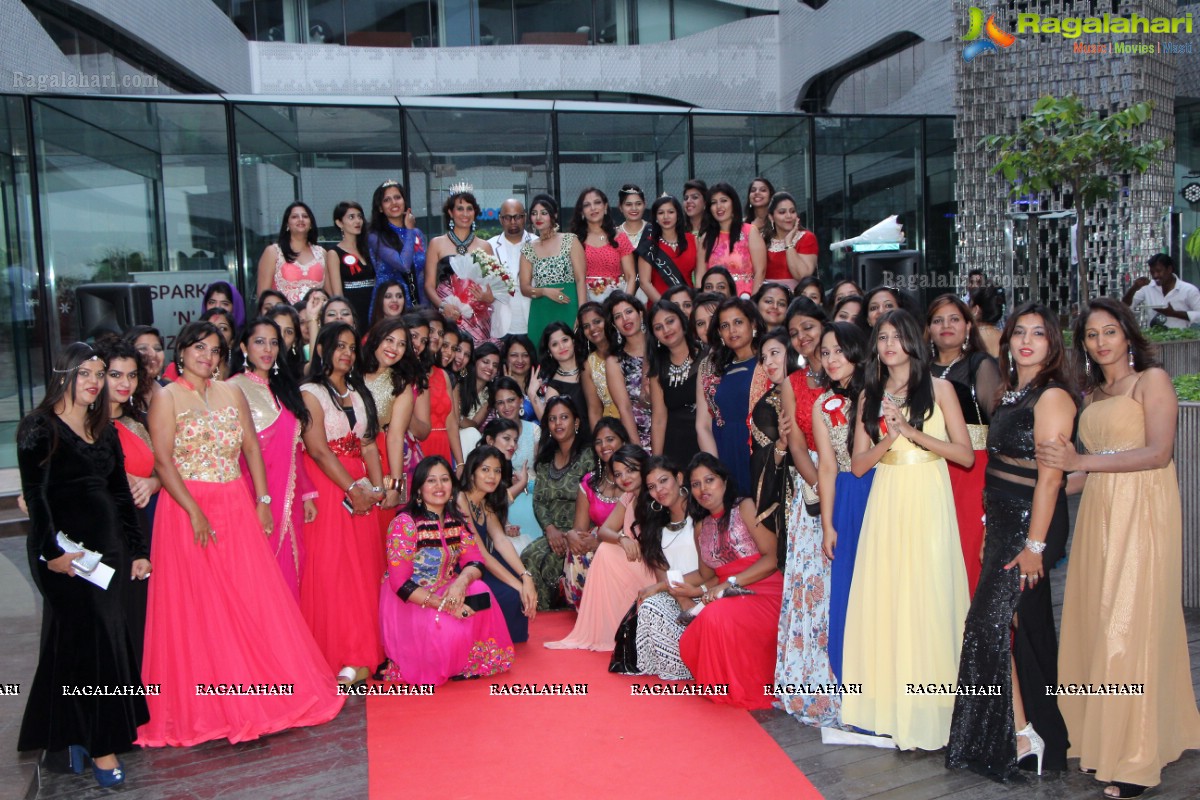 Stylish Divas Fashion Walk at The Park, Hyderabad