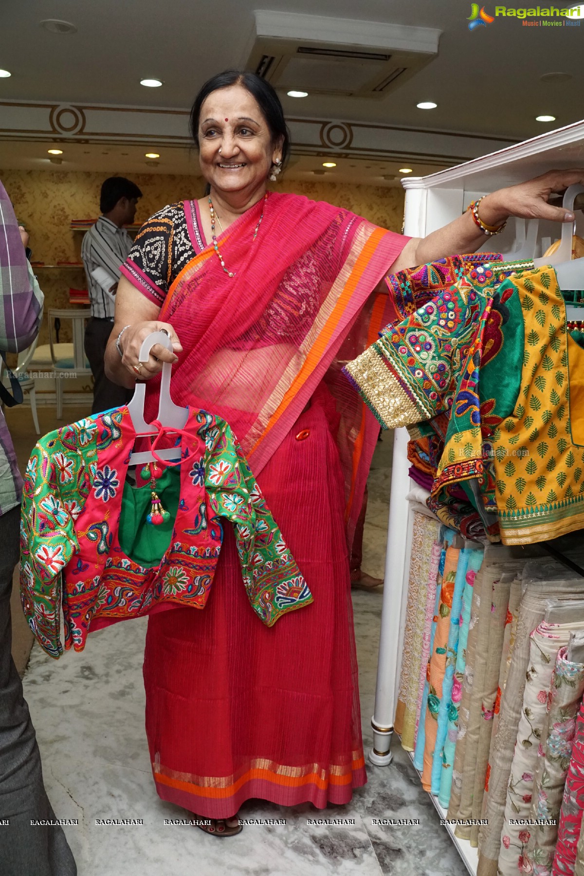 Designer Usha Raghunathan launches her latest Collection at Singhanias, Hyderabad