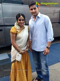 Srimanthudu Working Stills