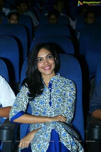 Pelli Choopulu Premiere Show