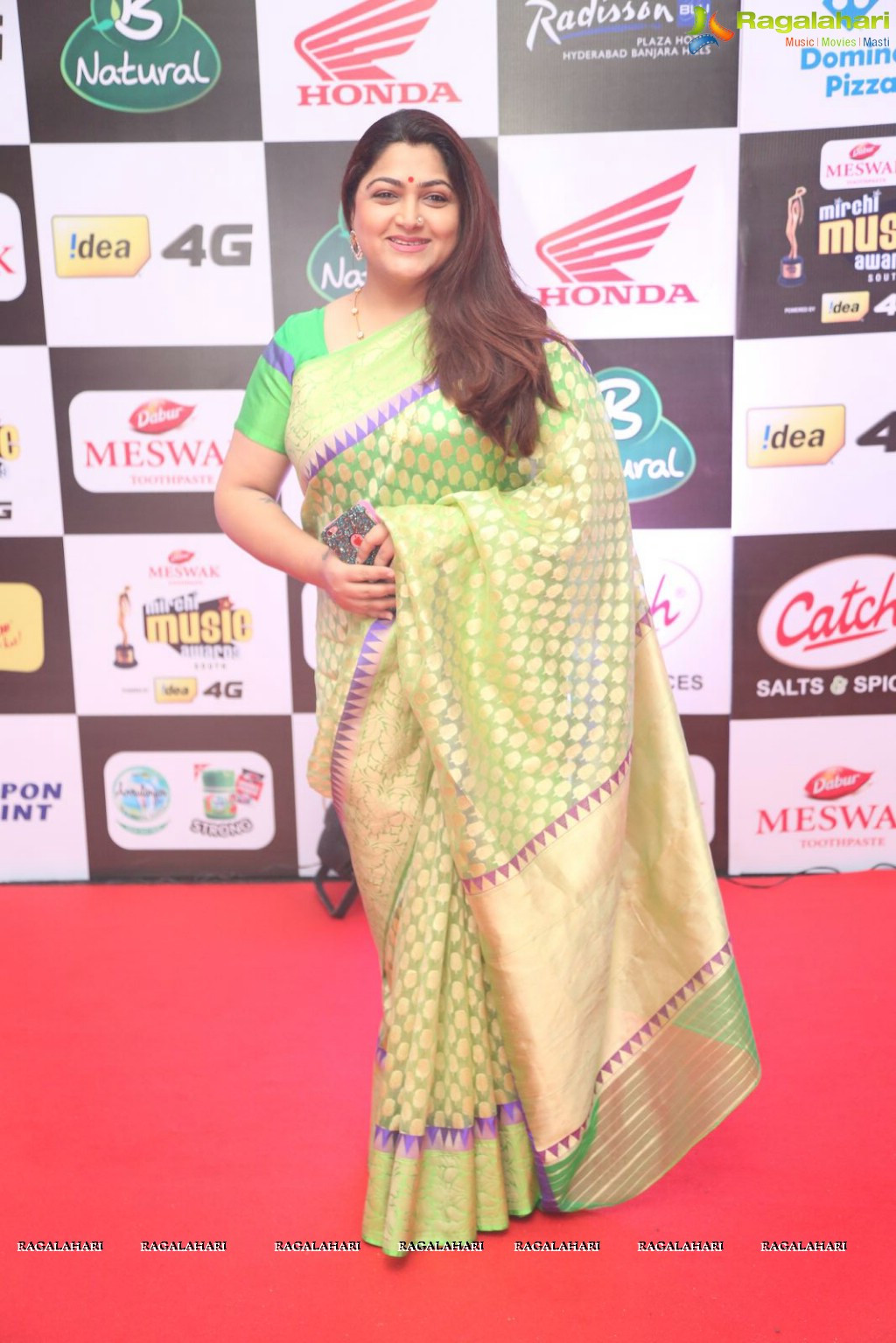 Celebrities at Mirchi Music Awards South 2015 (Set 1)