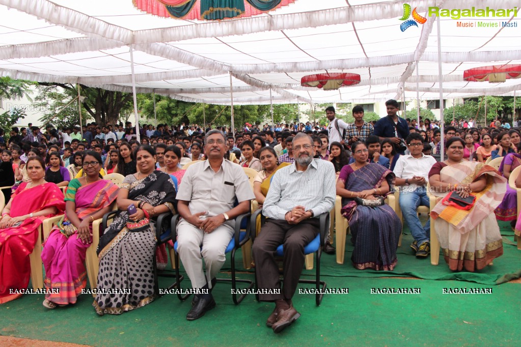 Aloha - Time to Party - Fresher's Day Celebrations at Bhavan's Vivekananda College, Hyderabad